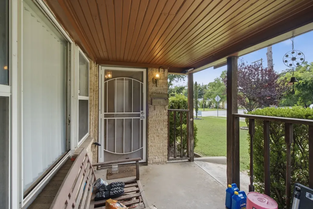 605 W 8th Street Irving TX 75060
