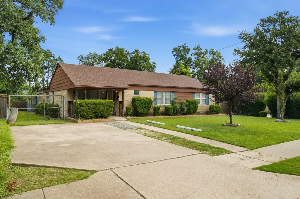 605 W 8th Street Irving TX 75060