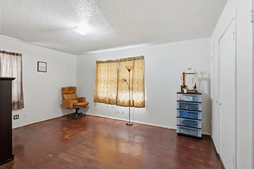 605 W 8th Street Irving TX 75060