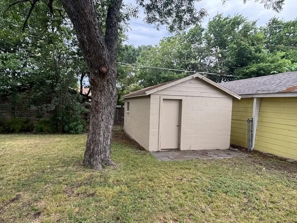 3324 James Avenue Fort Worth TX 76110
