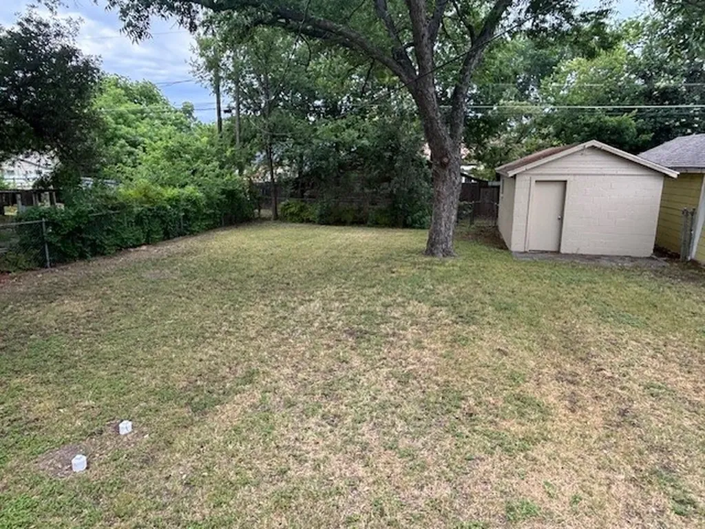 3324 James Avenue Fort Worth TX 76110