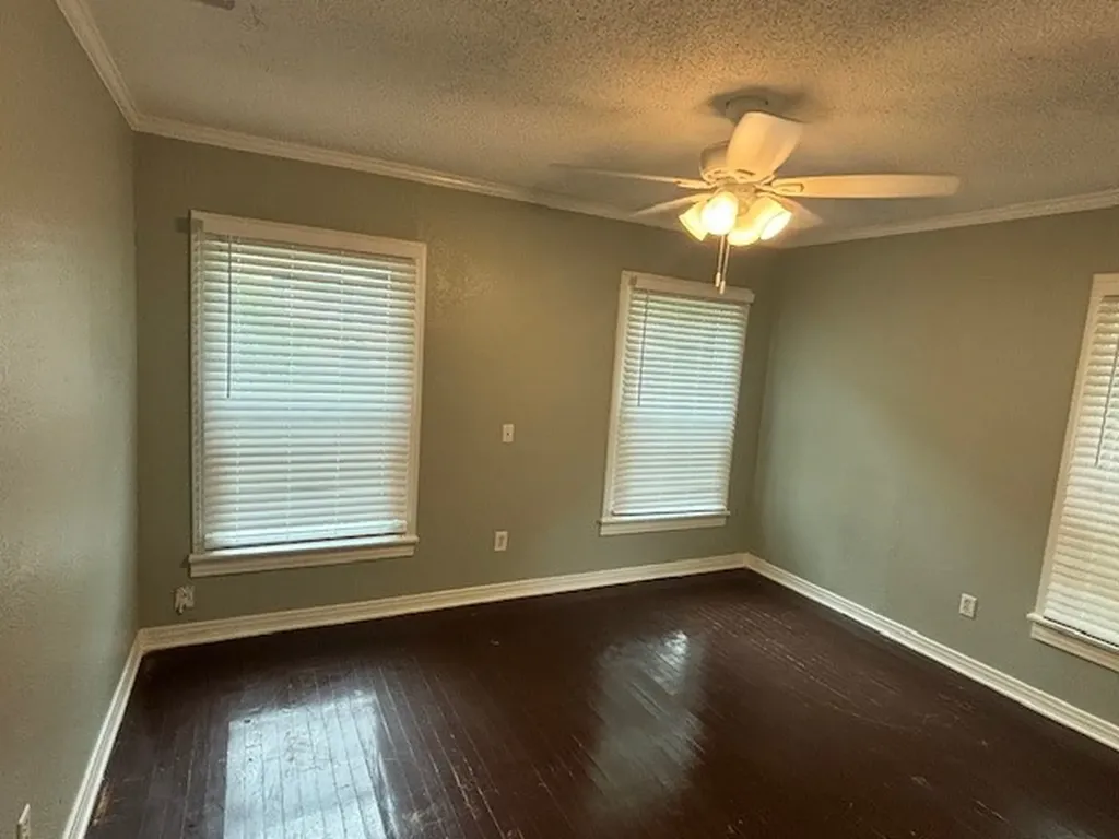 3324 James Avenue Fort Worth TX 76110