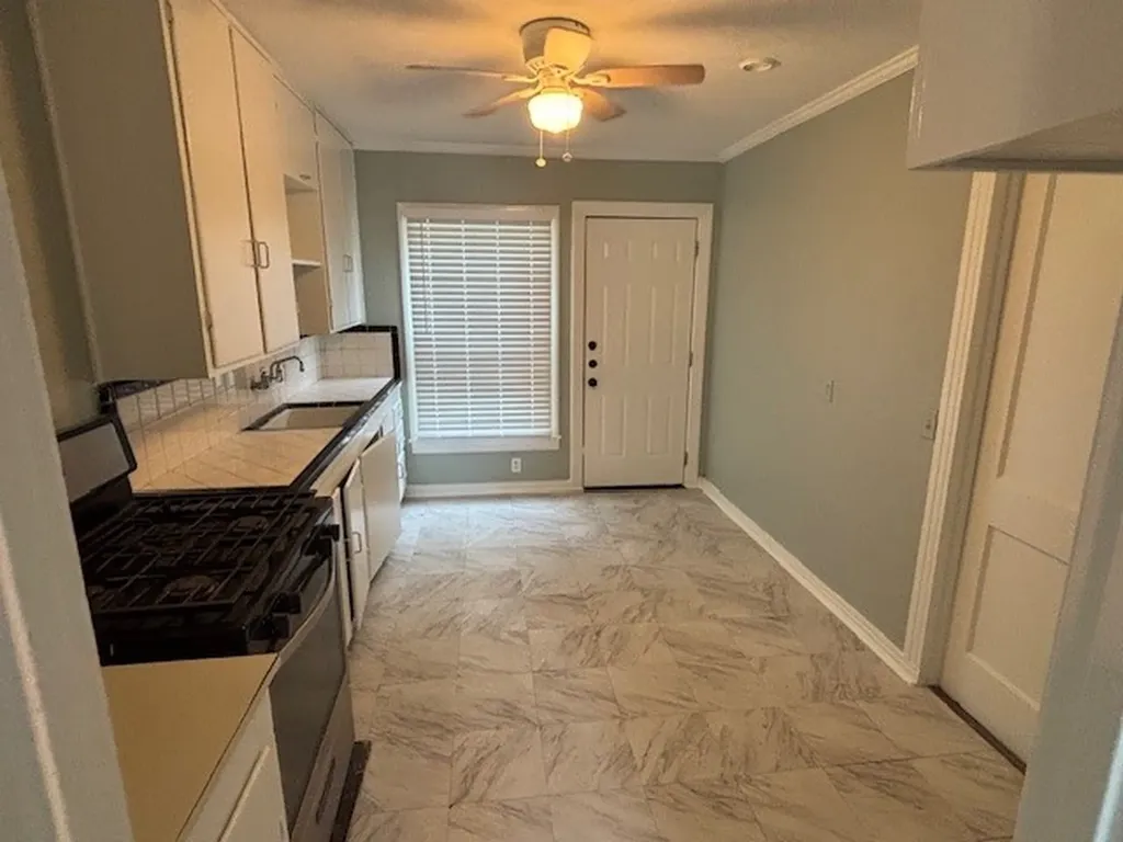 3324 James Avenue Fort Worth TX 76110