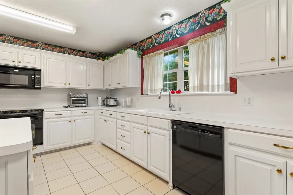 212 E Hideaway Lane Hideaway TX 75771