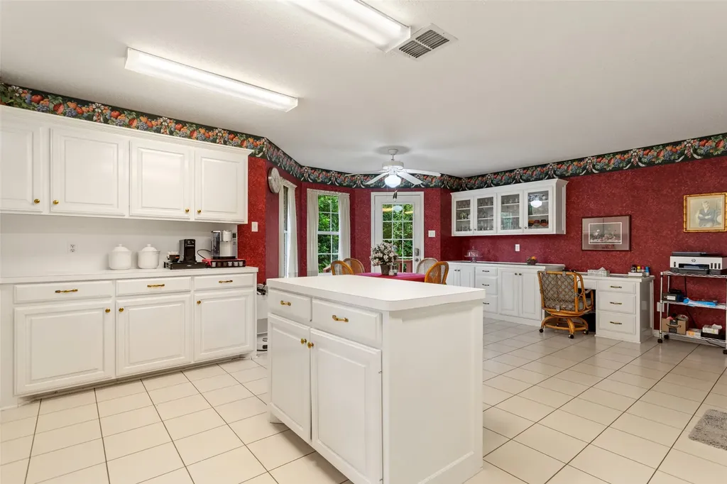 212 E Hideaway Lane Hideaway TX 75771