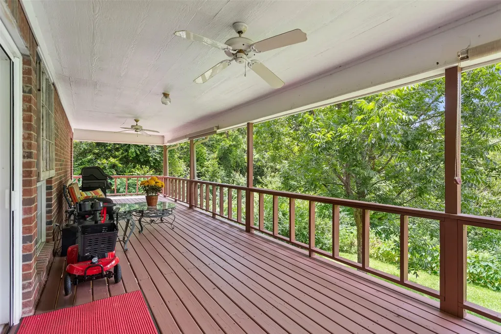 212 E Hideaway Lane Hideaway TX 75771