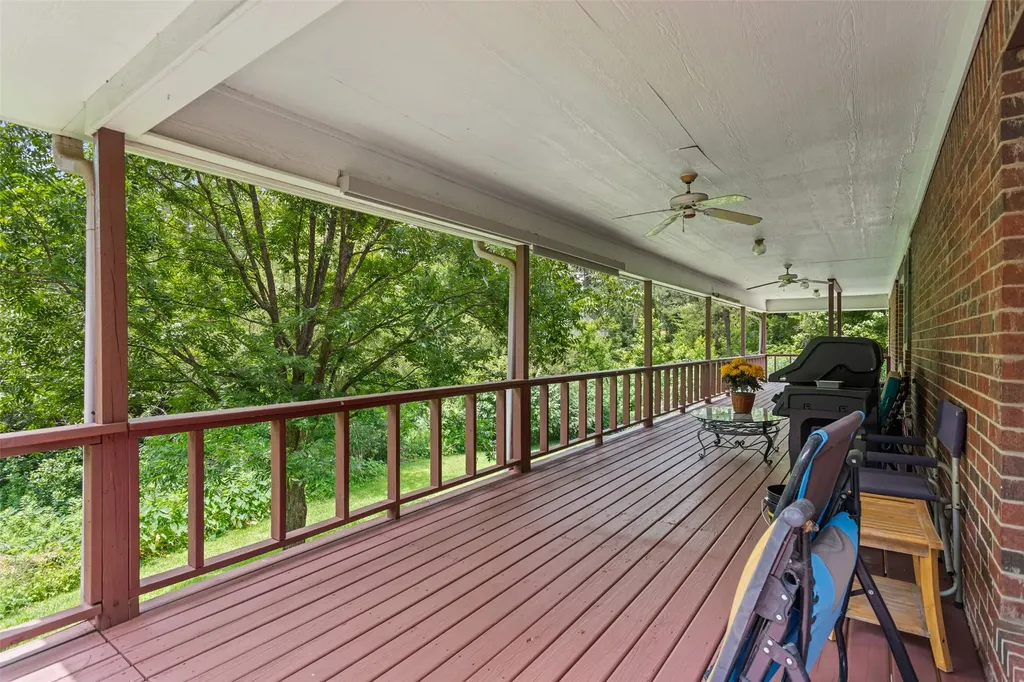 212 E Hideaway Lane Hideaway TX 75771