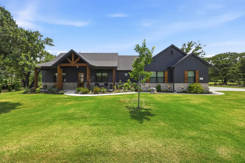 344 Zebrastone Way Poolville TX 76487