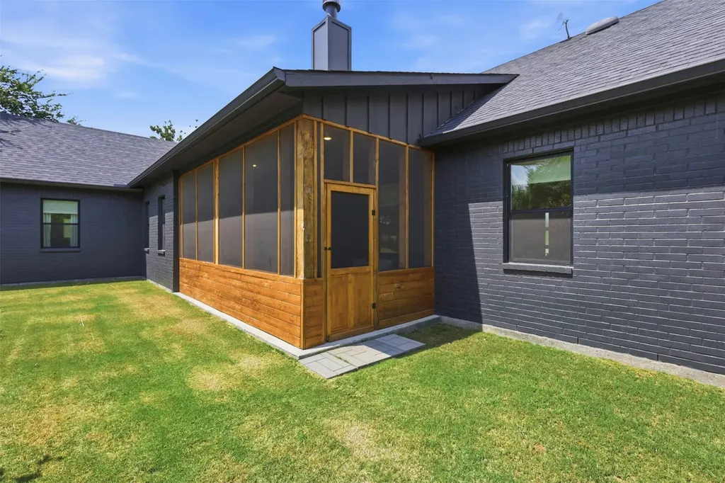 344 Zebrastone Way Poolville TX 76487
