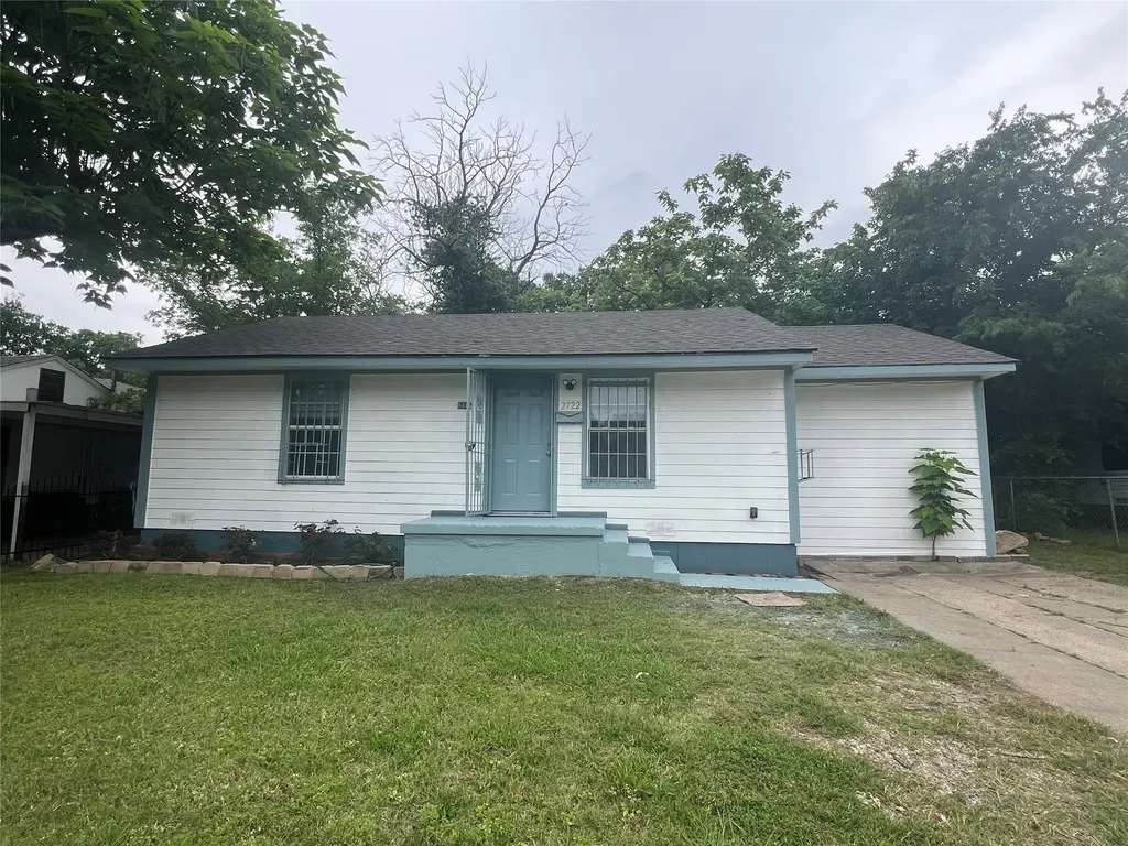 2722 Locust Avenue Dallas TX 75216