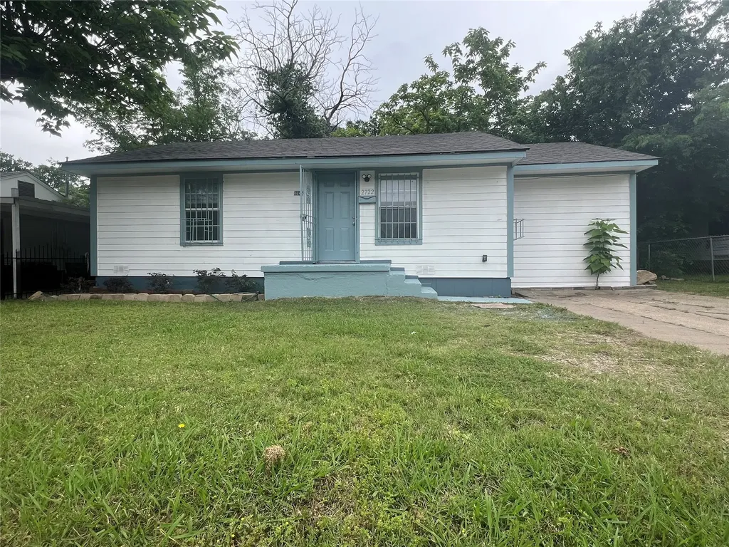 2722 Locust Avenue Dallas TX 75216