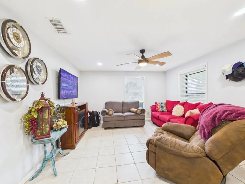 7491 State Highway 19 S Athens TX 75751