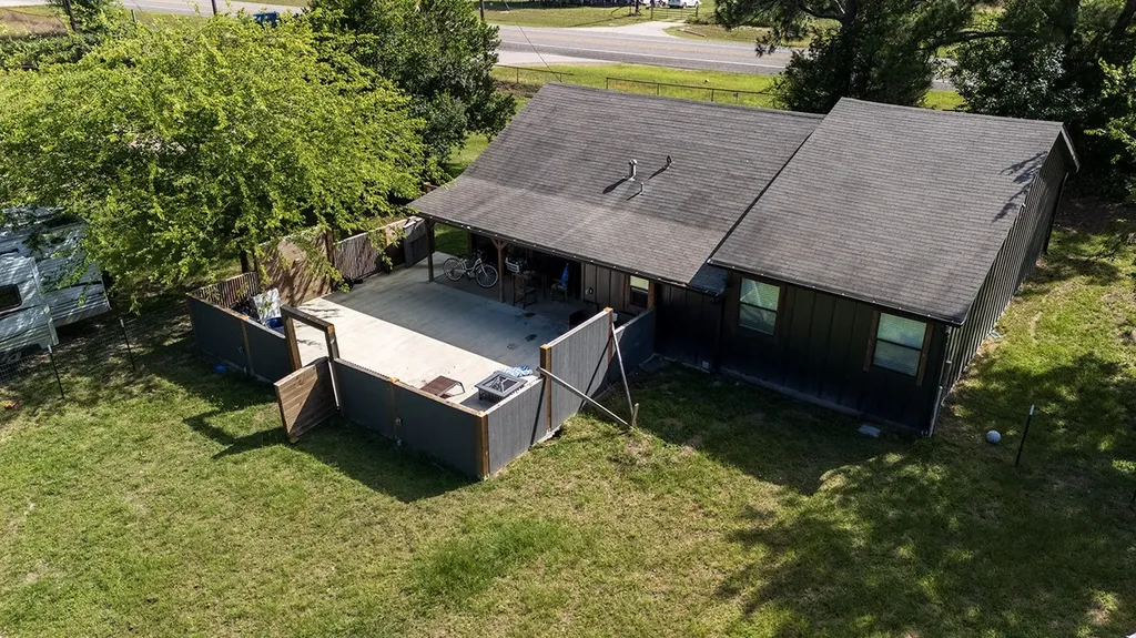 7491 State Highway 19 S Athens TX 75751