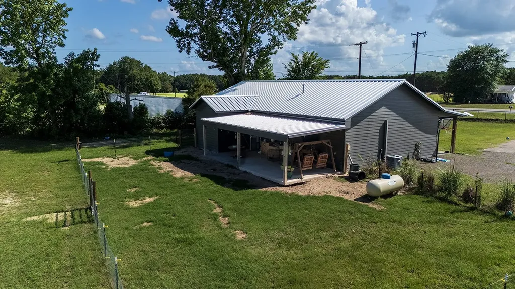 7491 State Highway 19 S Athens TX 75751