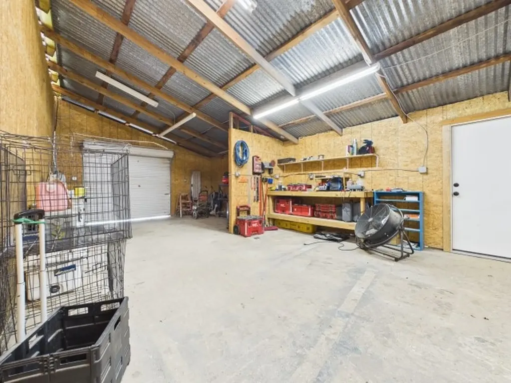 7491 State Highway 19 S Athens TX 75751