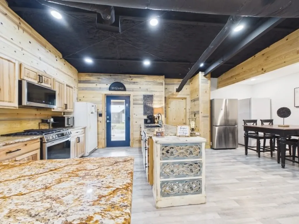 7491 State Highway 19 S Athens TX 75751