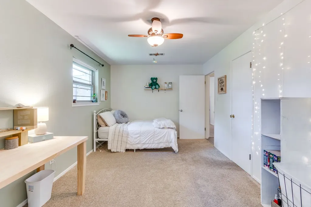 3825 Twilight Drive S Benbrook TX 76116