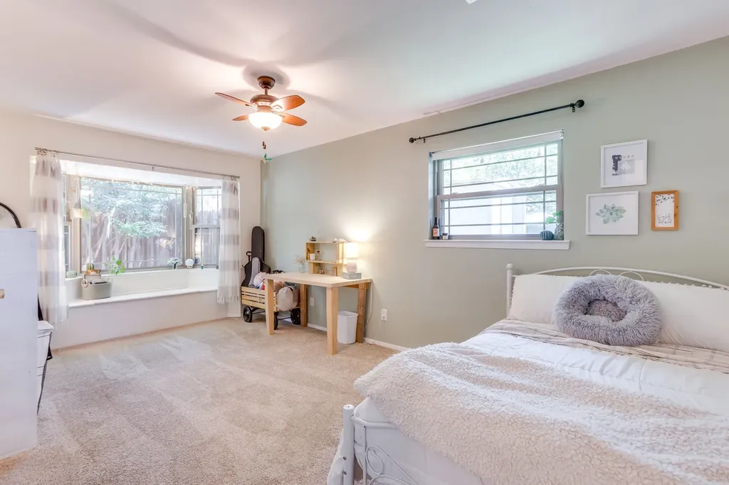 3825 Twilight Drive S Benbrook TX 76116