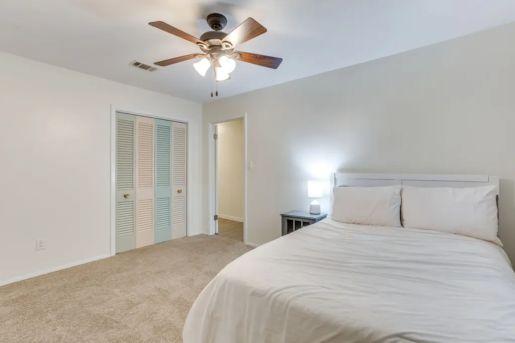 3825 Twilight Drive S Benbrook TX 76116