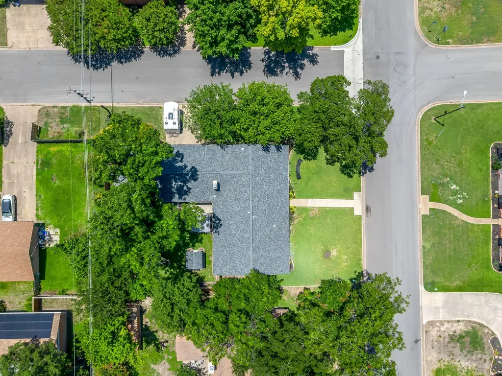 3825 Twilight Drive S Benbrook TX 76116