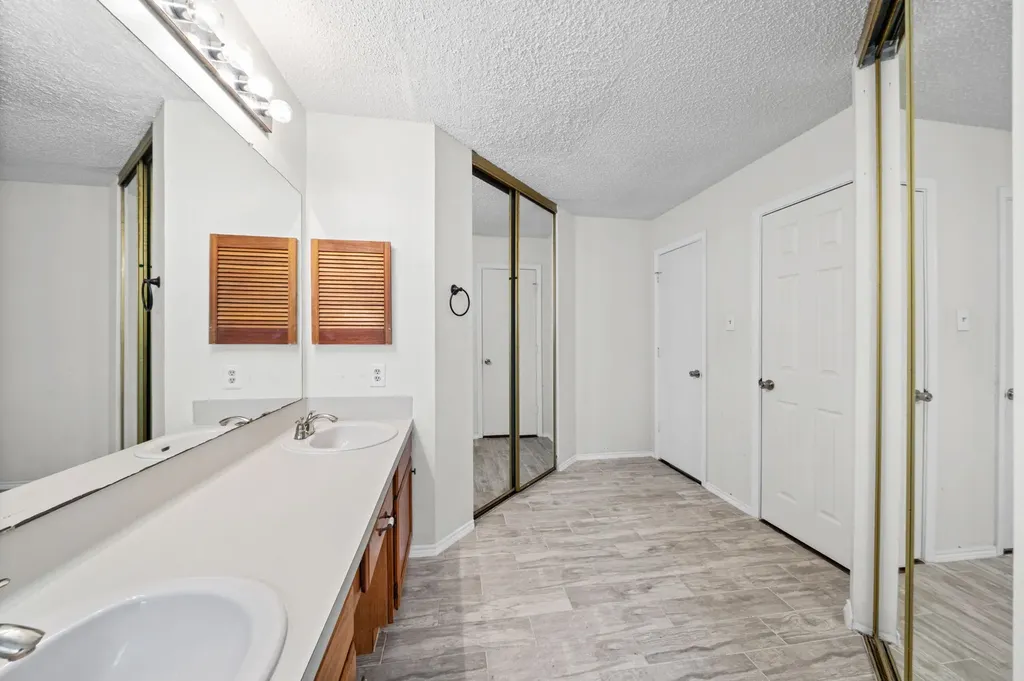 6506 Topaz Drive Arlington TX 76001