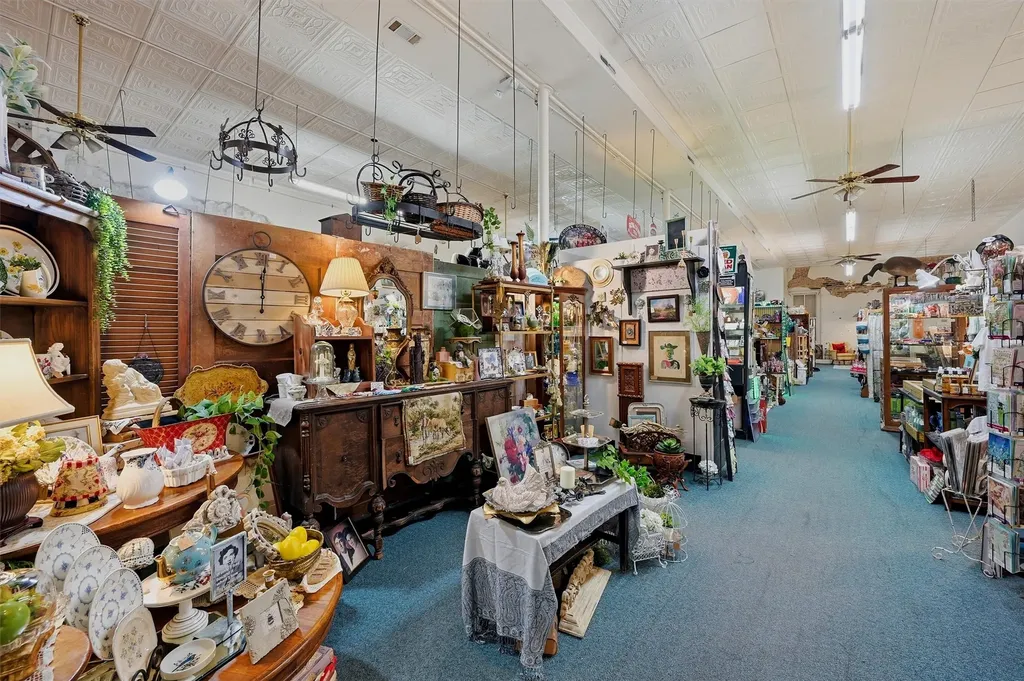 321 N Main Street Bonham TX 75418