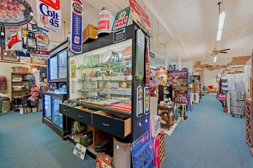321 N Main Street Bonham TX 75418