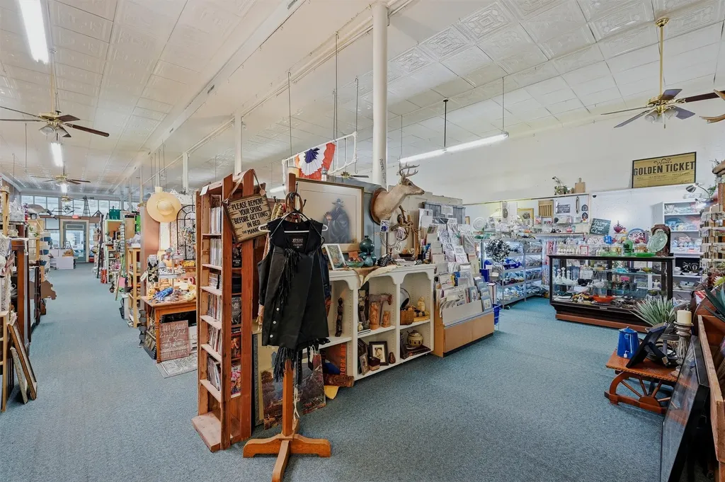 321 N Main Street Bonham TX 75418