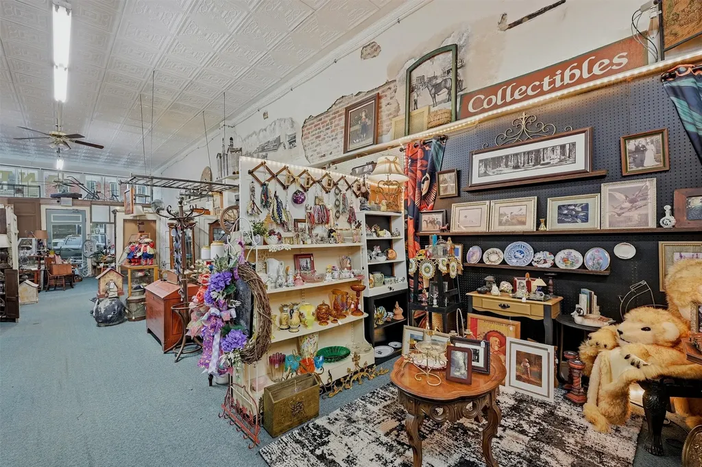321 N Main Street Bonham TX 75418