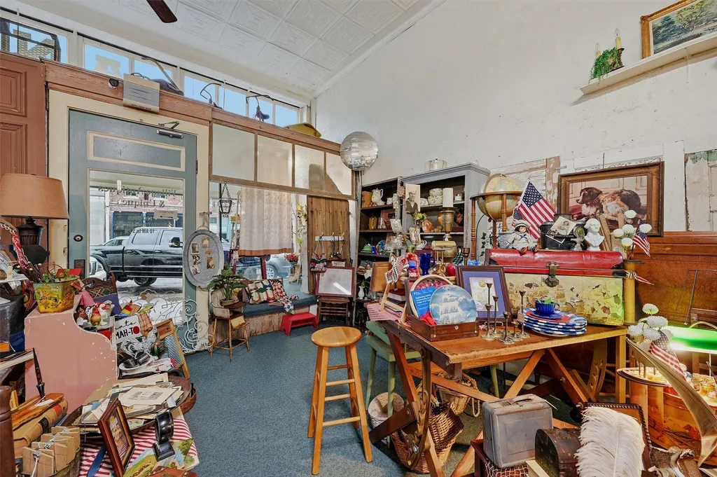 321 N Main Street Bonham TX 75418
