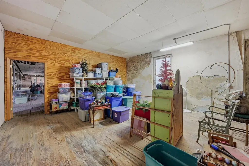 321 N Main Street Bonham TX 75418