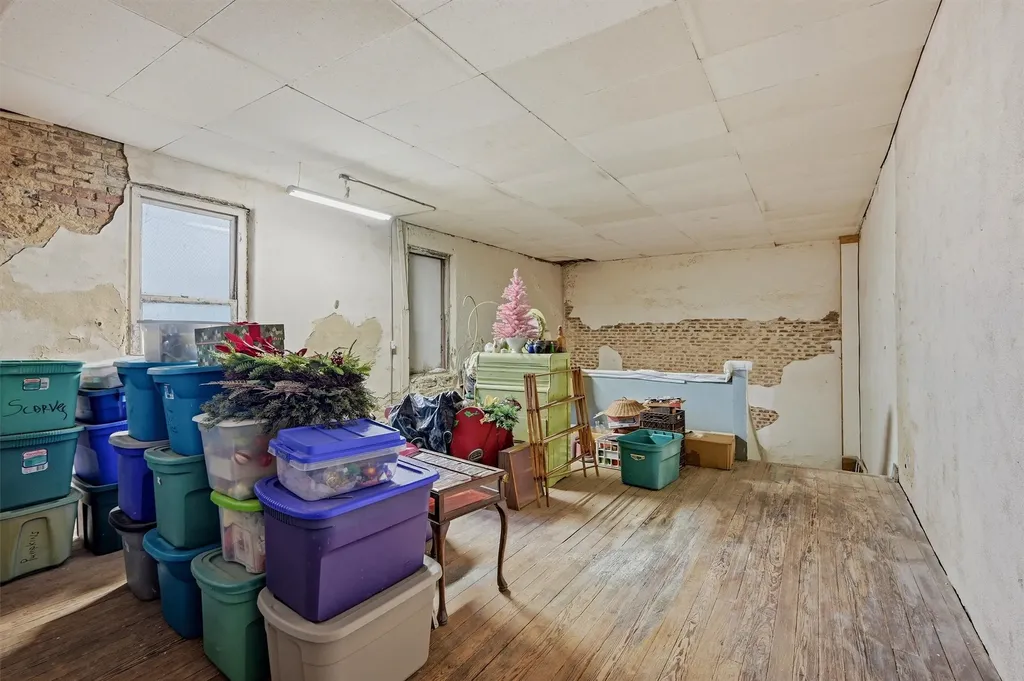 321 N Main Street Bonham TX 75418