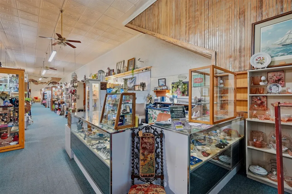 321 N Main Street Bonham TX 75418