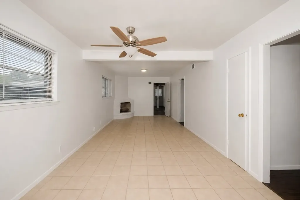 4028 Shawnee Trail Lake Worth TX 76135