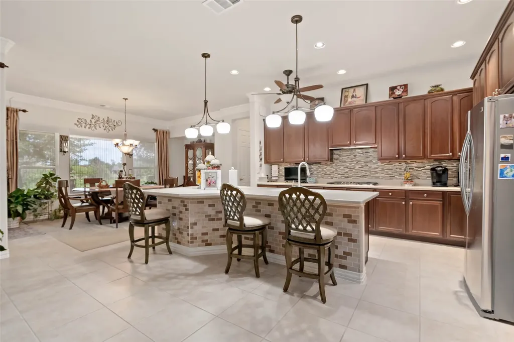 9909 Crestridge Drive Denton TX 76207