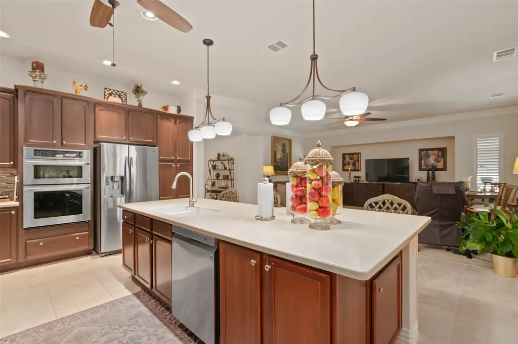 9909 Crestridge Drive Denton TX 76207