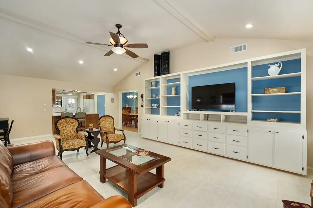 2103 Wildwood Way Tool TX 75143