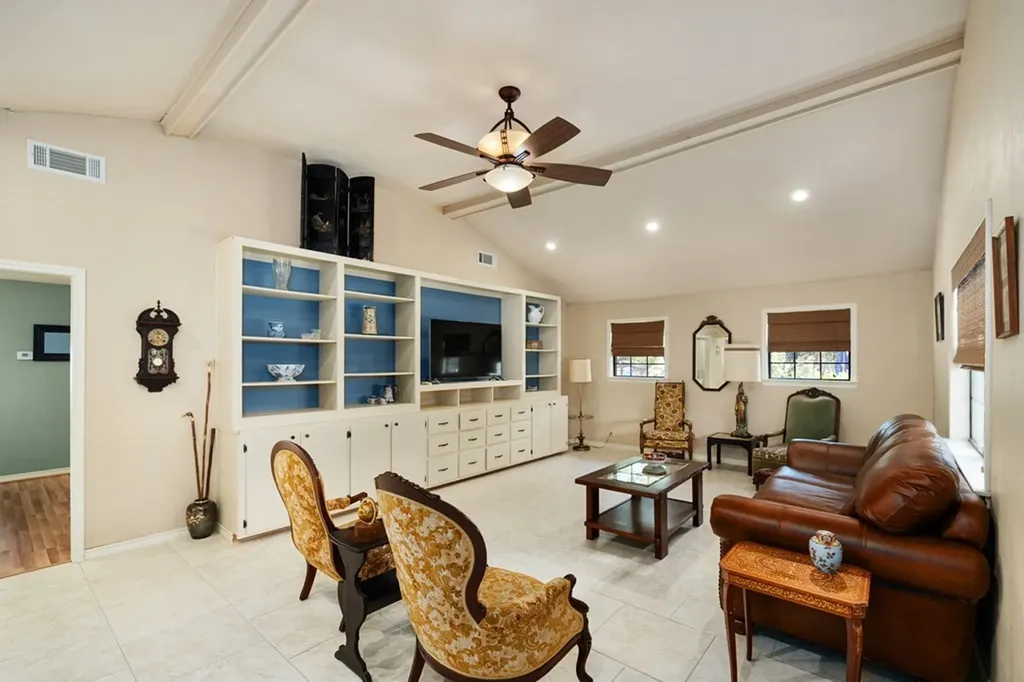 2103 Wildwood Way Tool TX 75143
