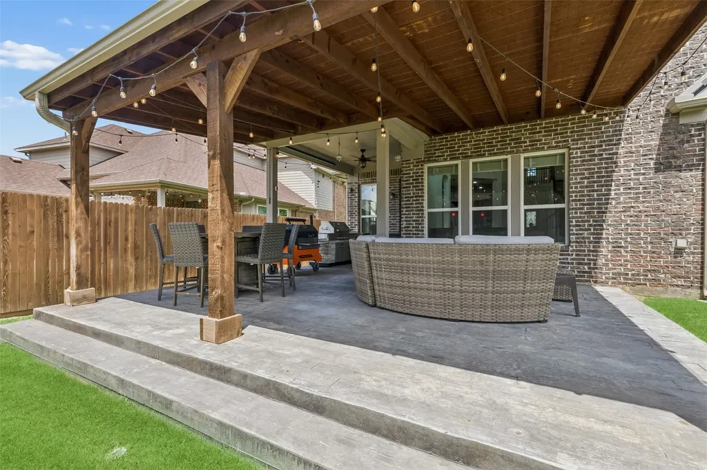 2412 Kingsgate Drive Little Elm TX 75068