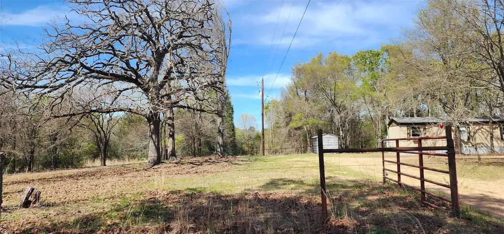 14598 County Road 1122 Athens TX 75751