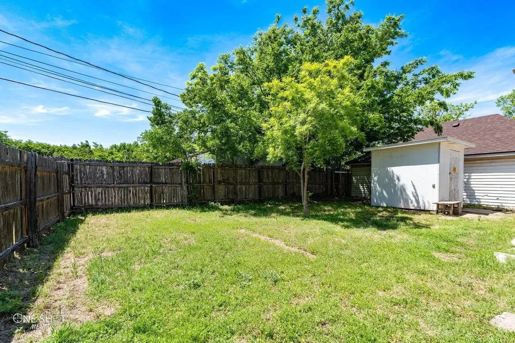 1711 N 3rd Street Abilene TX 79603