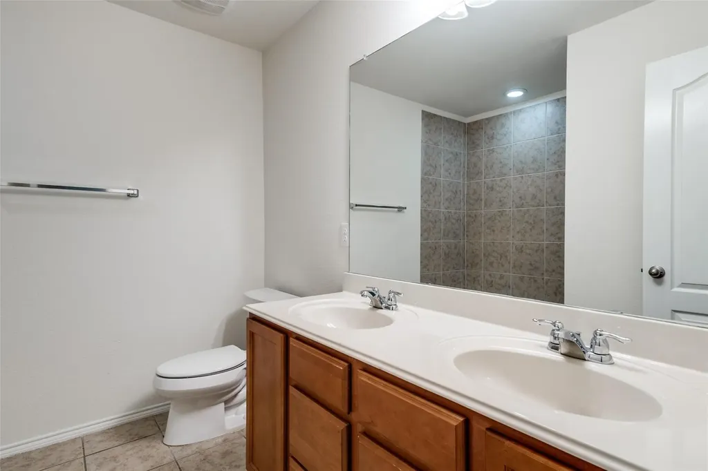 929 Glenndon Drive Fort Worth TX 76120