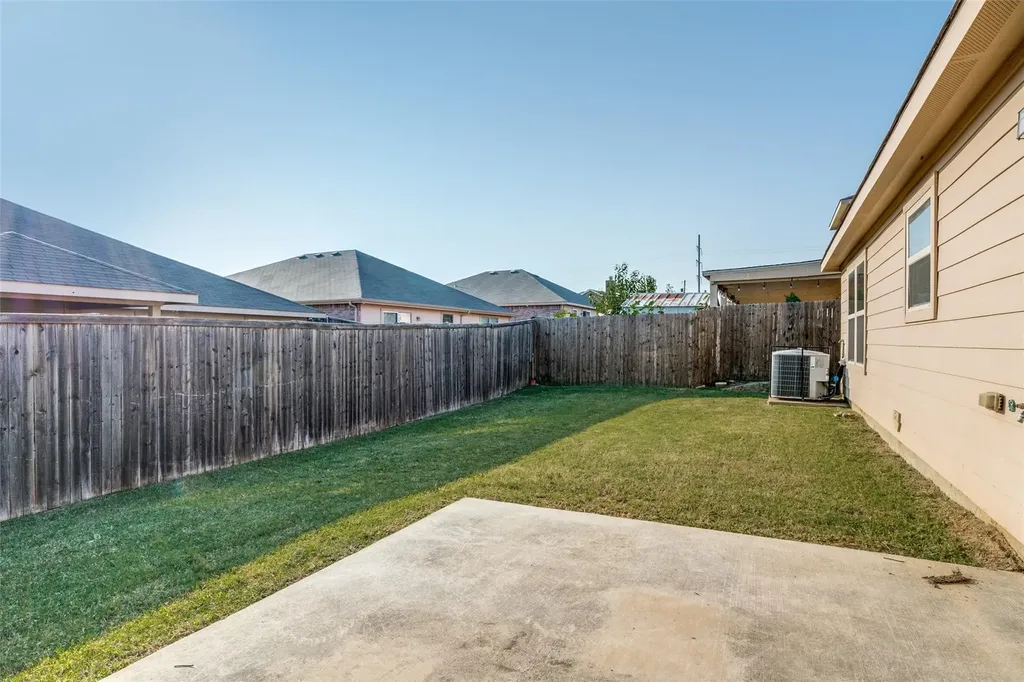 929 Glenndon Drive Fort Worth TX 76120