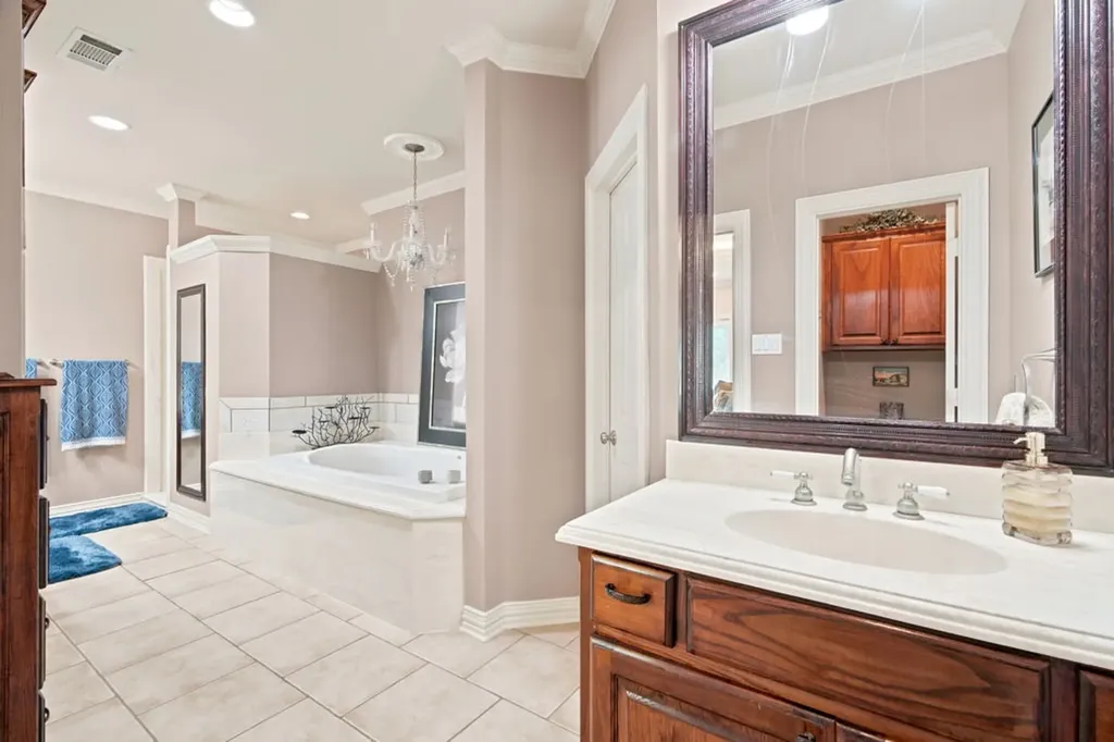 325 Driftwood Court Azle TX 76020