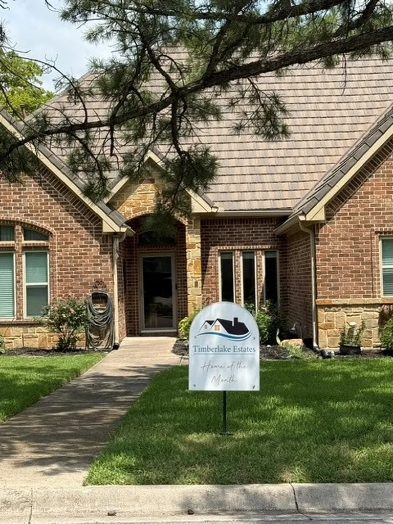 325 Driftwood Court Azle TX 76020