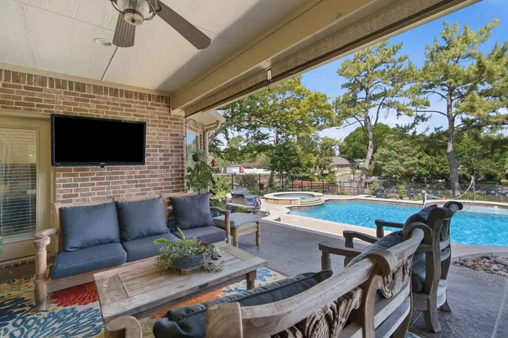 325 Driftwood Court Azle TX 76020