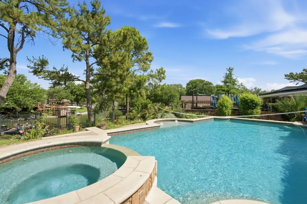 325 Driftwood Court Azle TX 76020