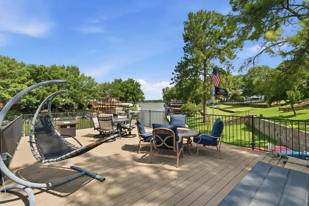 325 Driftwood Court Azle TX 76020