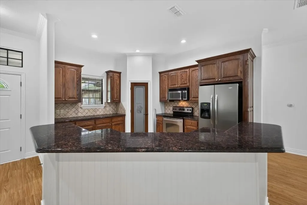 110 Heritage Place Glen Rose TX 76043