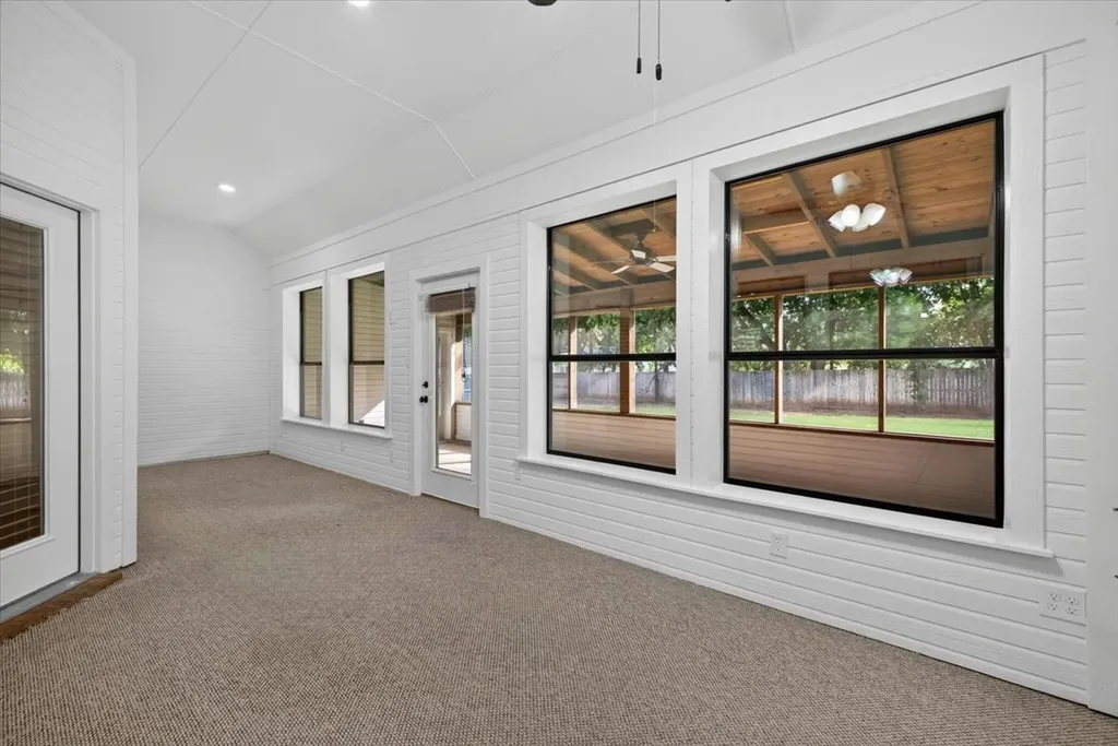 110 Heritage Place Glen Rose TX 76043